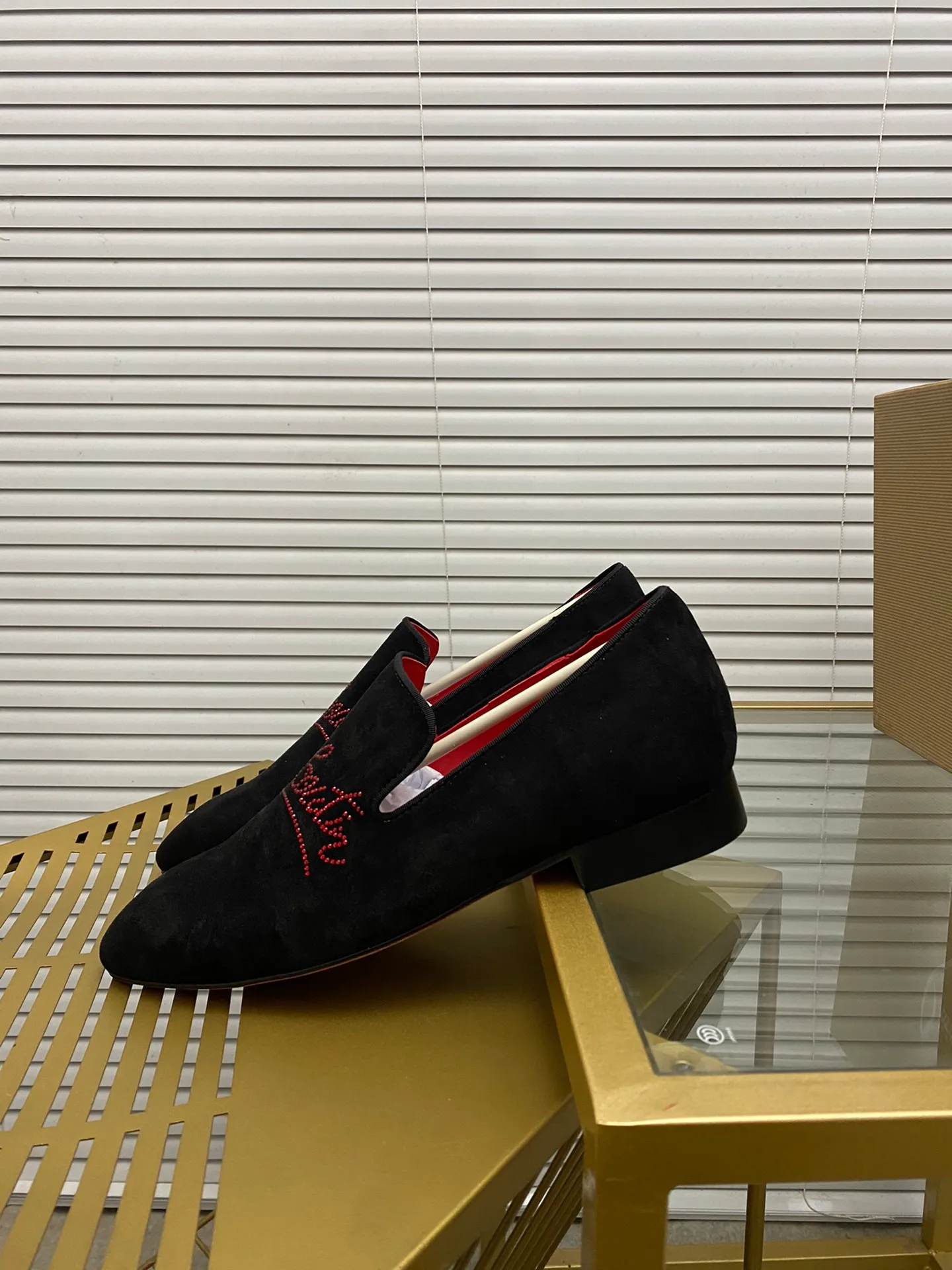 (Customized model) Ex-factory price is 500. christian louboutin2023 latest model (CL red sole shoes) counter series, casual sneakers for couples 📢 📢 📢 exclusive hot style release 🎈🎈💪 movable latex feet 👻 finished outsole line [satisfied] 😝Female 35-40# Male 38#-46, global supply😝 [Top version]: Original imported genuine leather upper, top original leather lining, original molded TPU outsole, original 1:1 detail processing, original shoe last,